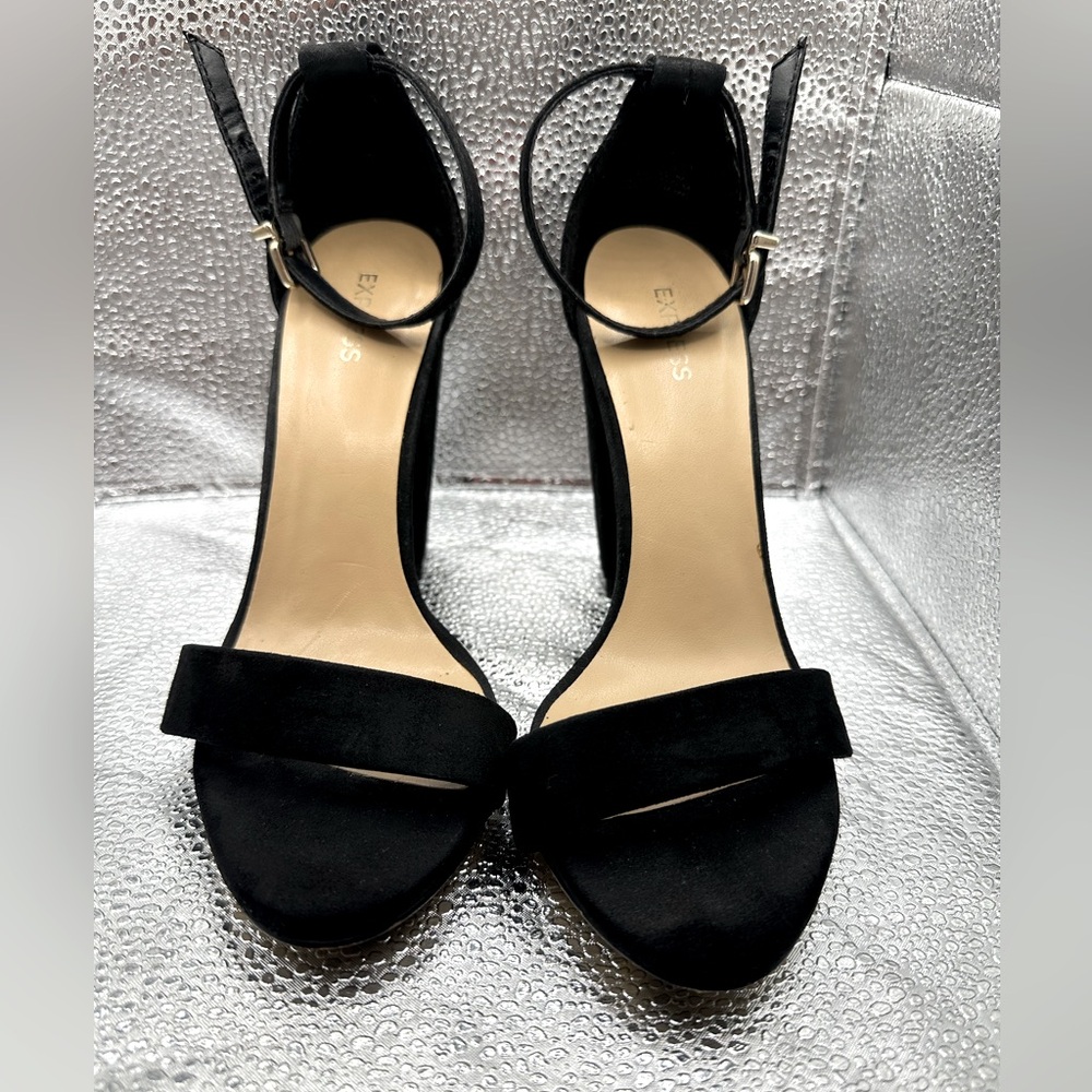 Express Womens Ankle Strap Sandal Black Chunky Heel Buckle Cushioned Sizes 6